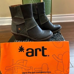 Size 37 *art boots